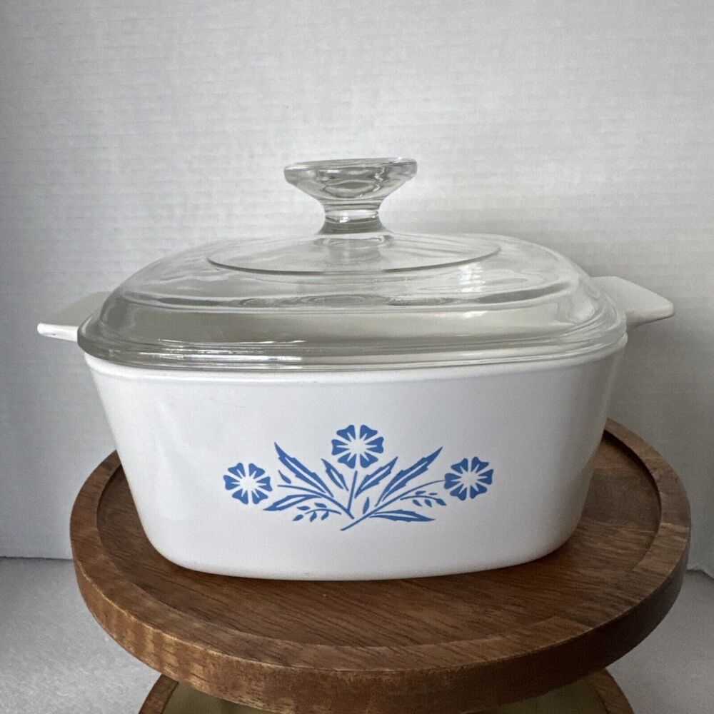 Vintage Corning Ware Blue Cornflower Casserole A-1 1/2-B 1.5 Qt. with Pyrex Lid